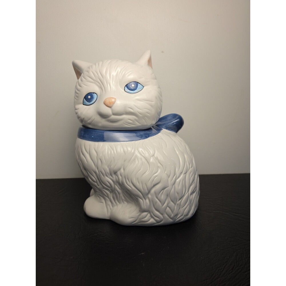 VTG White Persian Cat Cookie Jar Ceramic Wencome Blue Eyes Ribbon Cottagecore